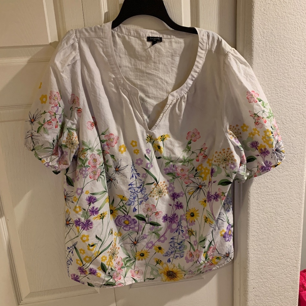 🌼 Talbots Plus Cream Floral Cotton Top – 2X - Pre-Owned🌼